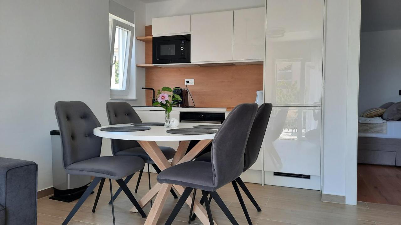 Luxury Apartments Marina View Водице Экстерьер фото
